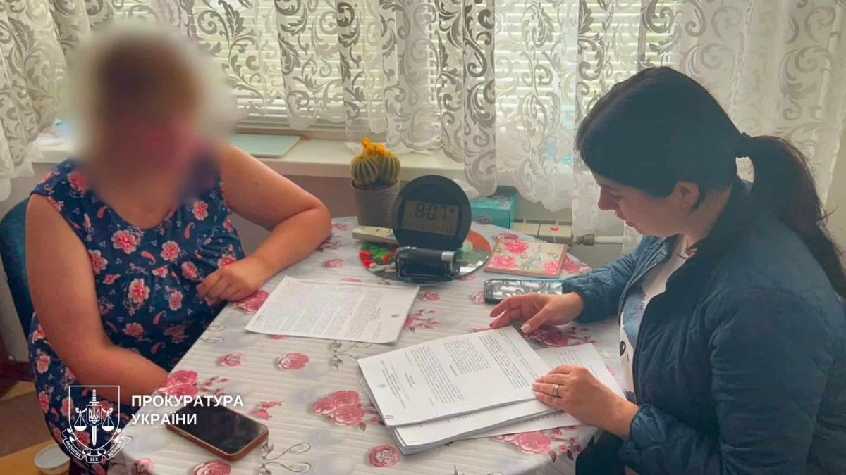 У Києві викрили схему розкрадання 3 млн грн на харчуванні школярів Будівля Управління освіти Деснянської РДА у Києві — чиновників викрили на розкраданні 3 млн грн через завищені ціни на продукти для шкіл
