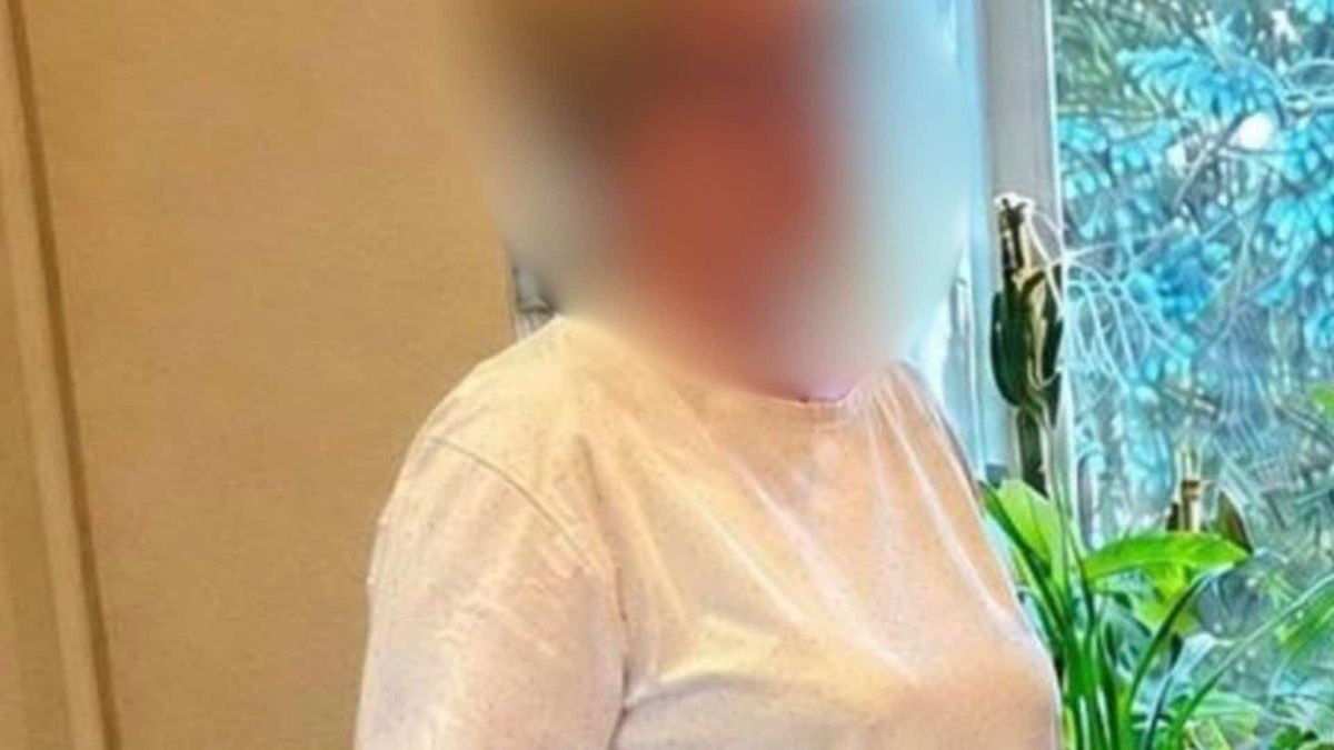 Підрядник встановив дешеві іржаві стовпи на дорозі в Києві: збиток 850 тис. грн Заіржавілі стовпи освітлення на київській дорозі, встановлені замість передбачених договором опор вартістю понад 850 тис. грн