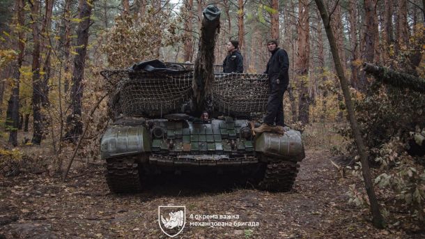 Поліція Києва прокоментувала інцидент на блокпості (відео) Танк ЗСУ і бійці на ньому