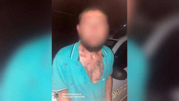 Адвокату повідомили про підозру за обіцянку вивезти військовозобов’язаного Поліцейські Бориспільського району під час затримання підозрюваного у ножовому нападі на брата дружини у селі Дударків