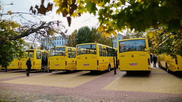 Палацу Спорту було мало: «ІТС МАЙ ЛАЙФ» влаштує вечірку на Руставелі 11 квітня Автобус Київпастрансу на маршруті вулицями Києва, зміни руху через продовольчі ярмарки