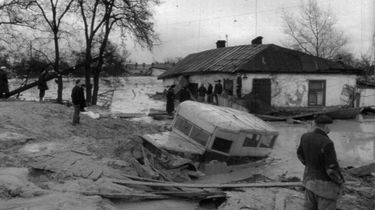 Куренівська трагедія: 65 років найбільшій техногенній катастрофі Києва Куренівська трагедія 1961: наслідки прориву дамби на Бабиному яру, затоплені квартали Куренівки