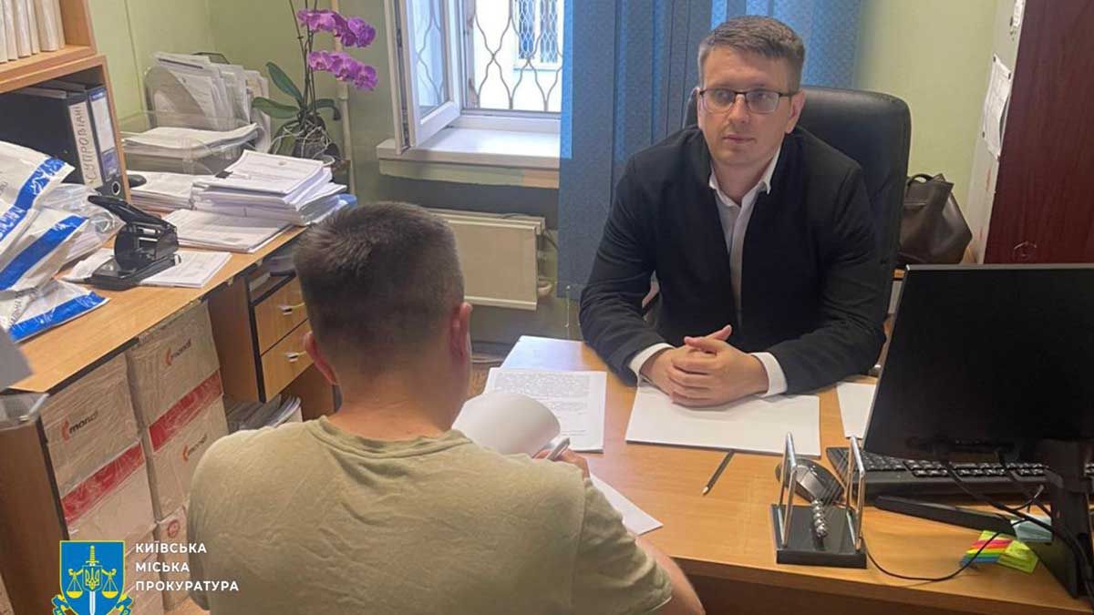 У Києві затримали екскерівника «Київзеленбуду» за розтрату 350 тисяч на проєкті реконструкції парку У Києві затримали екскерівника «Київзеленбуду» за розтрату 350 тисяч на проєкті реконструкції парку