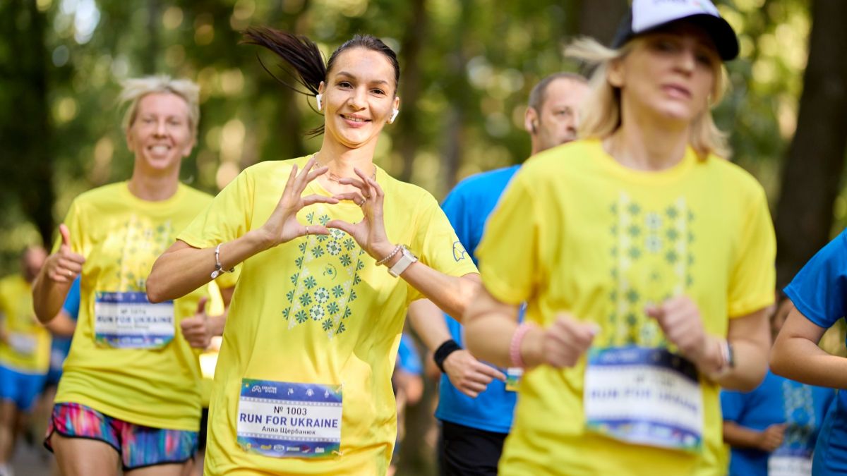 У Києві на День Незалежності проведуть 12-й «Забіг у вишиванках»: частина коштів — на реабілітацію військових У Києві на День Незалежності проведуть 12-й «Забіг у вишиванках»: частина коштів — на реабілітацію військових