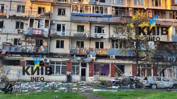 ДСНС: Масована атака на Київ: 4 загиблих, близько 30 поранених, три людини врятовано з-під завалів ДСНС: Масована атака на Київ: 4 загиблих, близько 30 поранених, три людини врятовано з-під завалів
