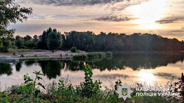 Порятунок на Оболоні: маму з донькою зняли з крижини за 200 м від берега Поліція Києва повідомляє про завершення розслідування справи посадовця Київзеленбуду