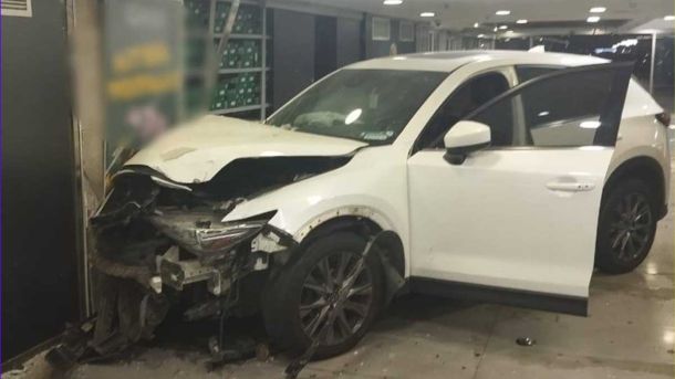 ДТП за участю маршрутки та легковика на проспекті Науки у Києві ДТП за участю маршрутки та легковика на проспекті Науки у Києві