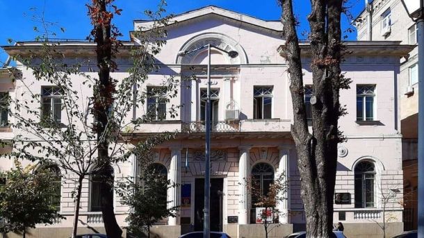 У центрі Києва на Липській відкрили Музей Авангарду з колекцією 300 творів У центрі Києва на Липській відкрили Музей Авангарду з колекцією 300 творів
