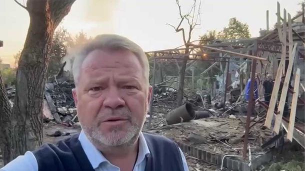 Ракетний удар по Бучанському району: троє поранених, пошкоджено садочок і будинки Ракетний удар по Бучанському району: троє поранених, пошкоджено садочок і будинки