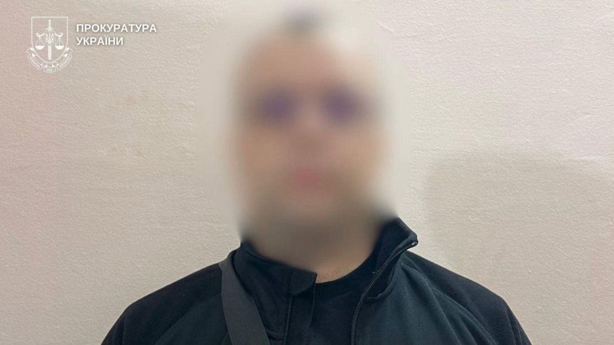 Чоловіку повідомили про підозру через розкрадання 6,8 мільйонів гривень Укрнафти Підозрюваний у пособництві розкраданню 6,8 мільйона гривень з Укрнафти через поставку неякісних рукавиць, фото Прокуратури України