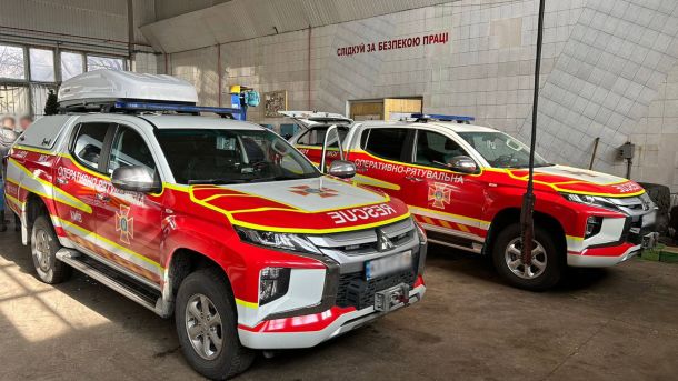11-річний школяр викинув кота з вікна багатоповерхівки: поліція встановлює обставини Аварійно-рятувальні автомобілі ДСНС