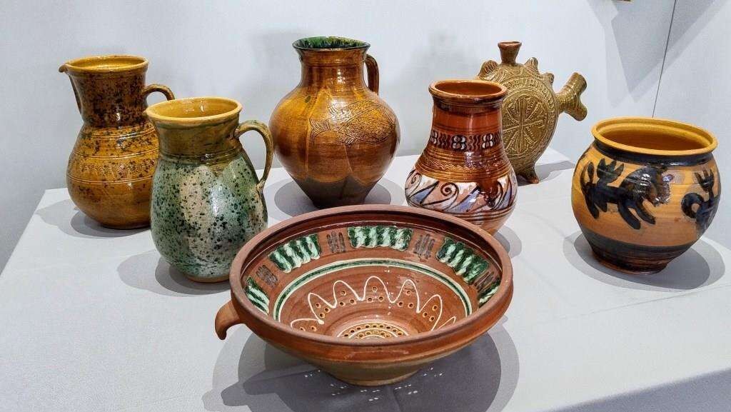 У Києві відкрили виставку «Знаки та символи» про шифри української душі в народному мистецтві У Києві відкрили виставку «Знаки та символи» про шифри української душі в народному мистецтві