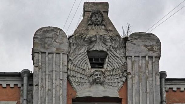 Столітні леви на Великій Житомирській руйнуються: експерти попереджають Столітні леви на Великій Житомирській руйнуються: експерти попереджають