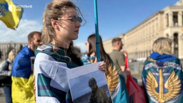 У Київзоо показали врятованих папуг Жако, що під загрозою зникнення У Київзоо показали врятованих папуг Жако, що під загрозою зникнення