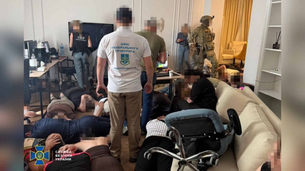 200 тисяч киян внесли до списків на переселення на випадок блекаутів Правоохоронці СБУ та Нацполіції провели 23 обшуки у Києві й викрили мережу криптошахраїв із місячним доходом до 1 млн доларів