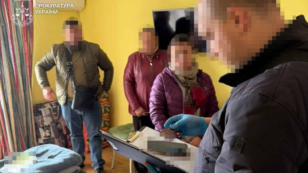 У Києві затримали власницю фірми, що ремонтувала «уряд ЛНР»: понад 630 тис. грн У Києві затримали власницю фірми, що ремонтувала «уряд ЛНР»: понад 630 тис. грн