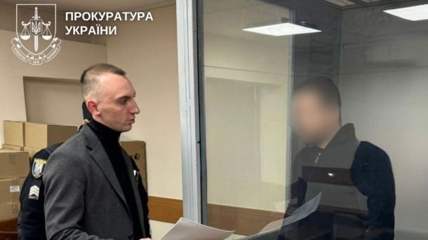 Шляхопровід на Новокостянтинівській обмежать на місяць через ремонт Правоохоронці і підозрюваний