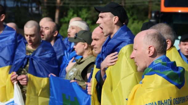 Обмін полоненими: Україна повертає важкопоранених і тяжкохворих Захисників Обмін полоненими: Україна повертає важкопоранених і тяжкохворих Захисників