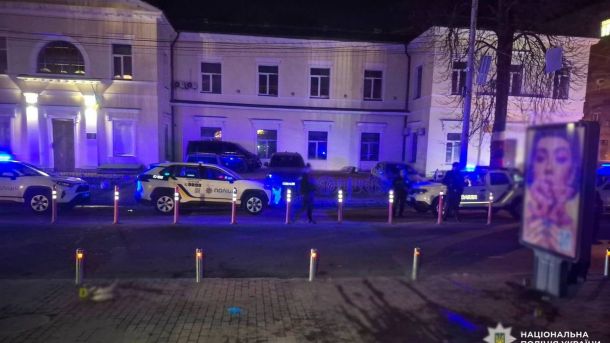 Поліція затримала іноземця за ножове поранення киянина у Печерському р-ні 27-річний іноземець у Печерському затримано за ножове поране