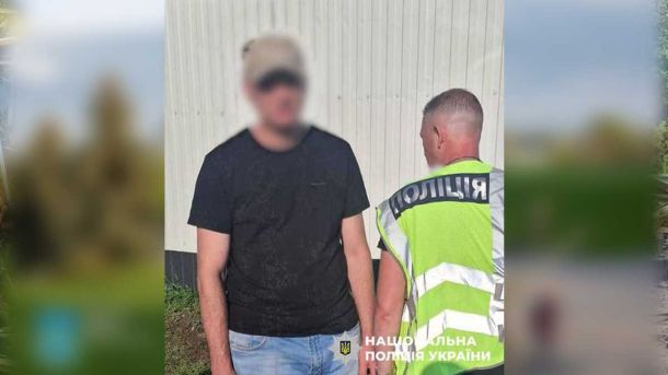 У Києві чоловік підробив документи на землю вартістю 800 тисяч гривень — йому висунуто підозру У Києві чоловік підробив документи на землю вартістю 800 тисяч гривень — йому висунуто підозру