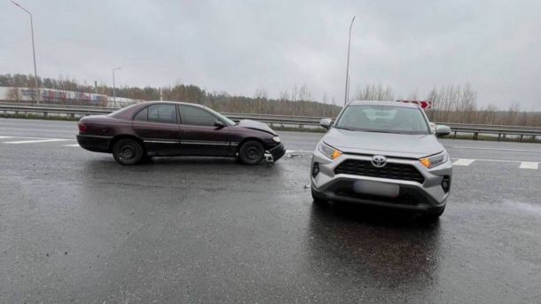 15 дитячих питань без відповіді: у метро відкрили виставку про дітей загиблих Героїв Opel Omega після зіткнення з Toyota RAV4 на трасі Київ-Чернігів