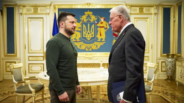 Спецпредставник Трампа Кіт Келлог відвідає Київ, паралельно Віткофф їде до Росії — Kyiv Post Президент України Володимир Зеленський і спецпредставник США з питань України Кіт Келлог
