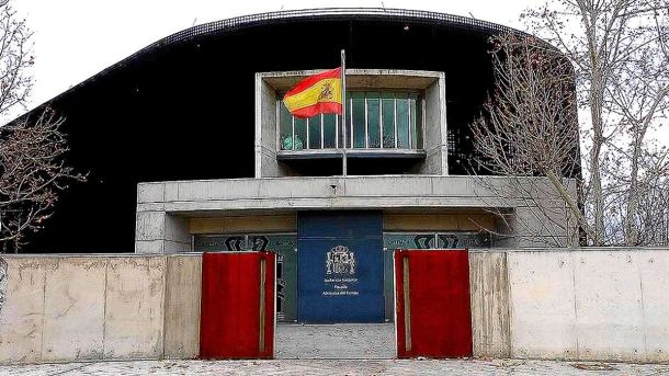 В’єтнам відзначив 50-річчя завершення війни парадом, російськими літаками й китайськими військовими В’єтнам відзначив 50-річчя завершення війни парадом, російськими літаками й китайськими військовими
