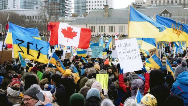 The Canadian Press: Трюдо рішуче підтримує Зеленського на тлі завершення лондонського саміту з європейської безпеки Акція з вимогою до Росії припинити війну проти України. Торонто, Канада