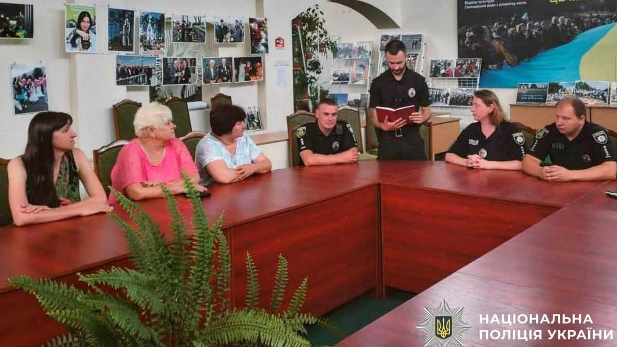 Вишгородська поліція: понад 7000 звернень і 34 розкритих злочини за пів року Вишгородська поліція: понад 7000 звернень і 34 розкритих злочини за пів року