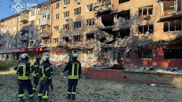 Масована атака дронів по Київщині: постраждали житлові будинки у п’яти районах Масована атака дронів по Київщині: постраждали житлові будинки у п’яти районах