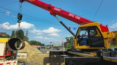 Пошкодження магістрального трубопроводу на Печерську: заміна ділянок на вулиці Михайла Бойчука Пошкодження магістрального трубопроводу на Печерську: заміна ділянок на вулиці Михайла Бойчука