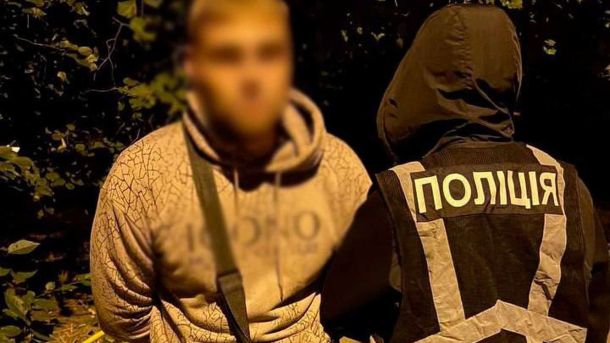 Україна вшановує пам'ять захисників, загиблих в Оленівці Поліцейські Києва затримали 30-річного мешканця Солом'янського району за вбивство ножем під час застілля в орендованій квартирі