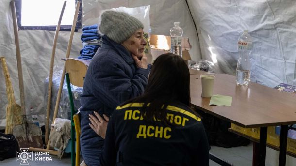 Будинок 1899 року в зоні ЮНЕСКО: у Києві готують демонтаж Соціальні працівники та психолог ДСНС надають допомогу постраждалим мешканцям Деснянського району після нічного обстрілу Києва