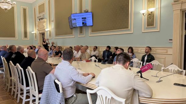 Неоготична дизельна станція млина Бродського: як Київ втратив унікальну пам'ятку Нарада у КМДА за підсумками весняного двомісячника з благоустрою Києва — чиновники та представники комунальних служб обговорюють результати кампанії
