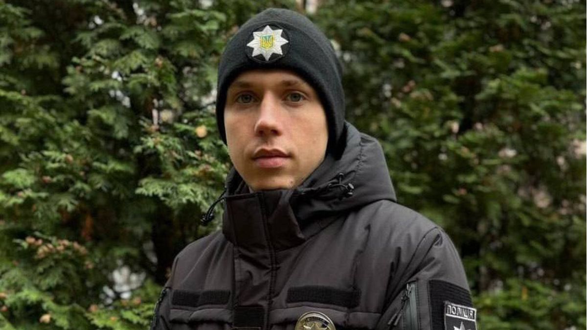 Київ: поліцейський Юдін врятував життя турнікетом Фото поліцейського