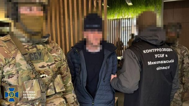 Святошинське лісництво завершує сезон: 300 дерев висаджено у Біличах Затриманий із двома співробітниками СБУ