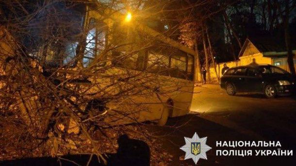На Хрещатику демонтували вже 13 МАФів з понад 20 Автобус що був викрадений зловмисником