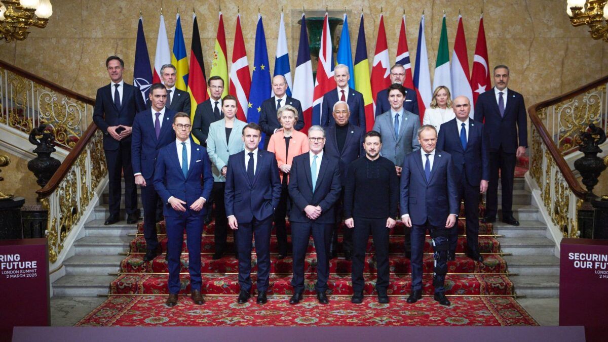 Bloomberg: У Європи є гроші, щоб врятувати Україну. Потрібна воля Bloomberg: У Європи є гроші, щоб врятувати Україну. Потрібна воля