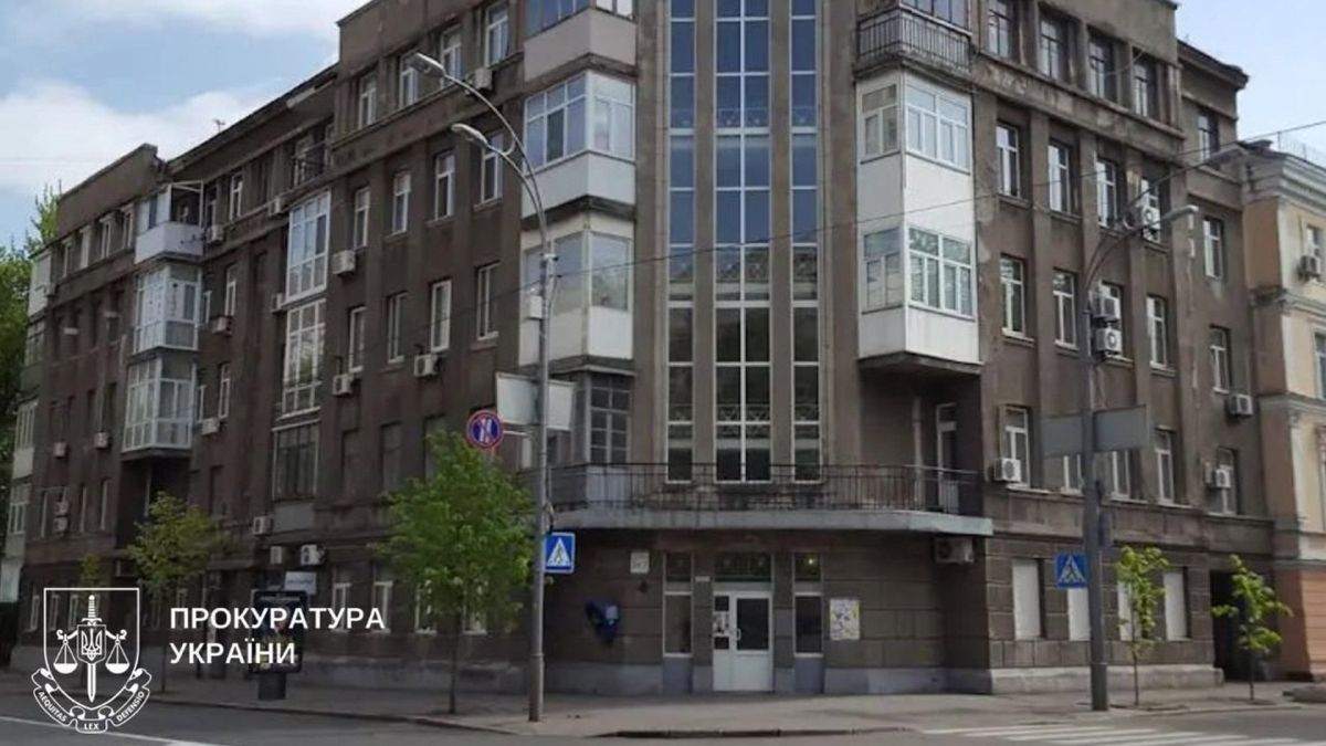 Києву повернули підвал за 13 млн в Урядовому кварталі: подробиці крадіжки Сірий високий будинок на Інститутській