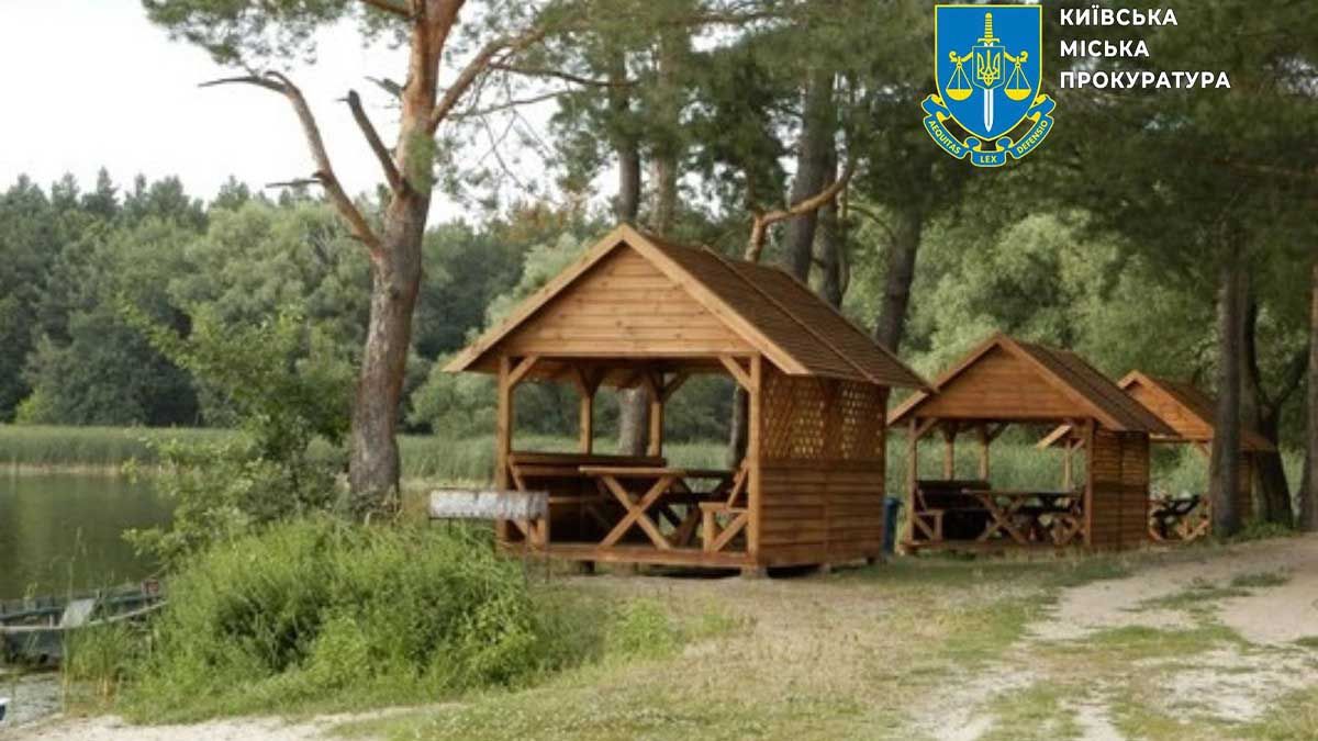 Прокуратура вимагає знести 25 незаконних альтанок у Парку партизанської слави Прокуратура вимагає знести 25 незаконних альтанок у Парку партизанської слави