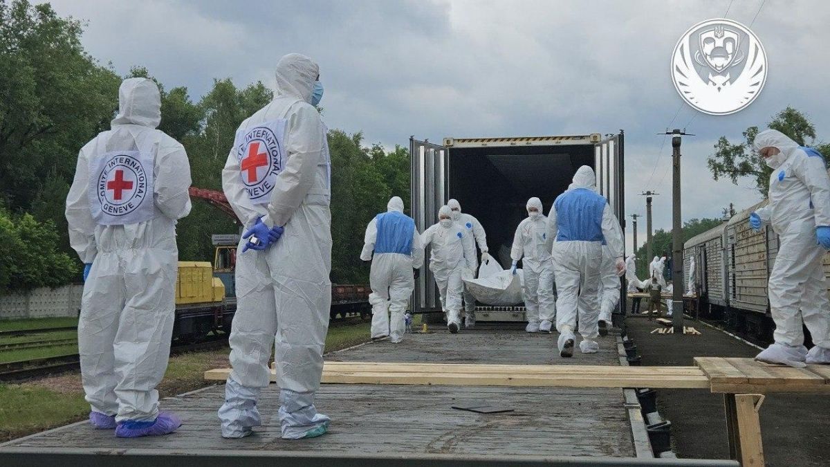 В Україну репатріювали тіла 1200 загиблих захисників: триває ідентифікація В Україну репатріювали тіла 1200 загиблих захисників: триває ідентифікація