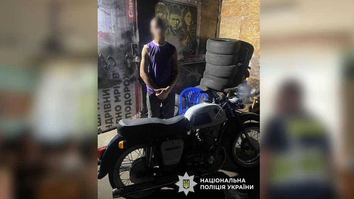 Крадіжка на Подолі: 19-річний злодій відкотив мотоцикл під свій будинок арештований викрадач мотоциклів