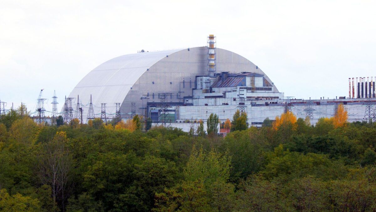 У Чорнобилі викрили незаконну вирубку радіоактивного лісу Новий саркофаг над четвертим енергоблоком ЧАЕС