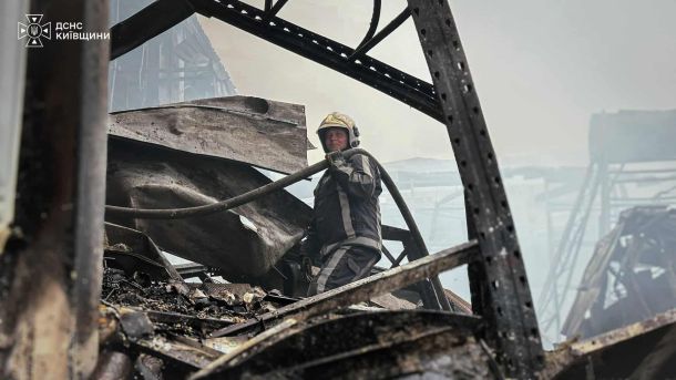 Акція «Не мовчи! Полон вбиває» пройде в підземному переході Майдану 20 вересня Рятувальники ДСНС гасять пожежі у Бучанському, Вишгородському районах і на Обухівщині після ударів РФ по Київщині