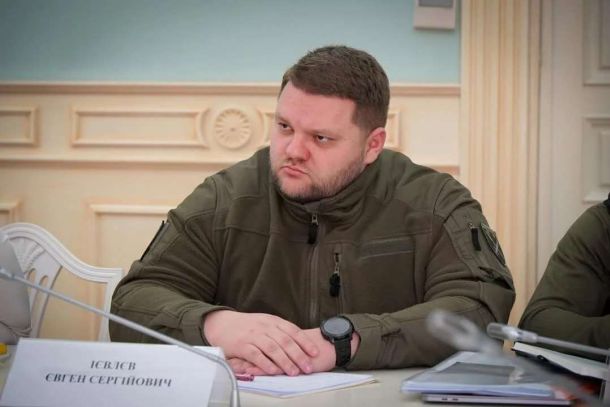 Героями України стали голова СБУ Малюк і командир «Птахів Мадяра» Бровді Героями України стали голова СБУ Малюк і командир «Птахів Мадяра» Бровді