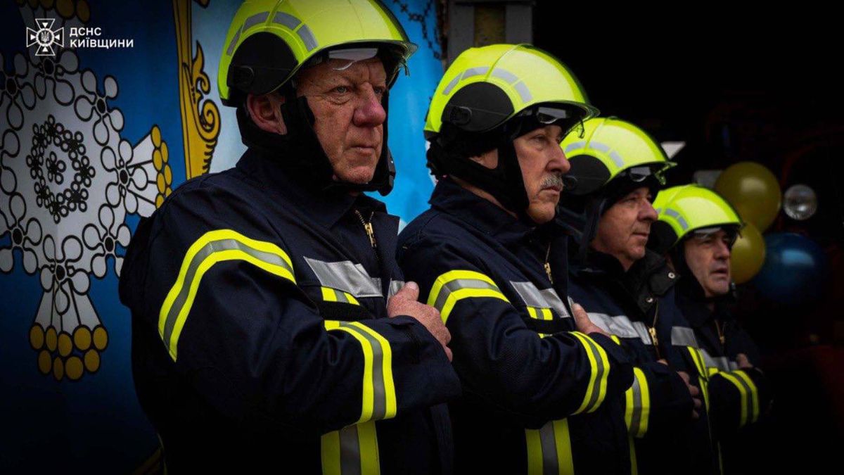 На Київщині створили пожежну команду в Калинівській громаді Пожежники створеної команди