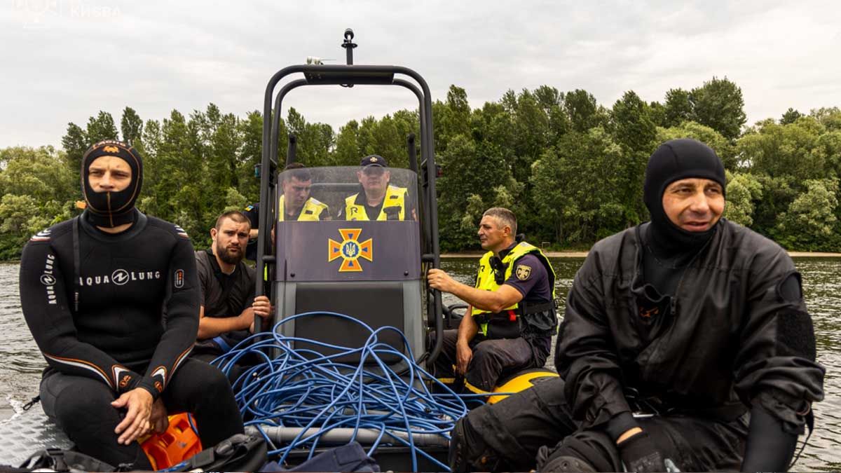 У Києві запрацювала нова піротехнічна група ДСНС: сапери розміновують і річки У Києві запрацювала нова піротехнічна група ДСНС: сапери розміновують і річки