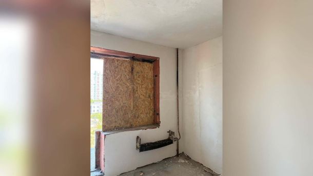 Каналізаційні стоки потрапили у водойми Борщагівської громади — загинула риба Відновлювальні роботи в пошкодженому ракетно-дроновою атакою будинку на вулиці Оноре де Бальзака, 14 у Києві
