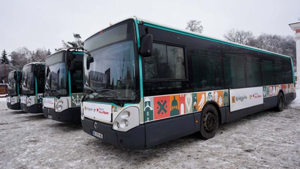40 років Чорнобиля: КПІ показав у ВР, як очищали воду після аварії на ЧАЕС Чотири французькі автобуси