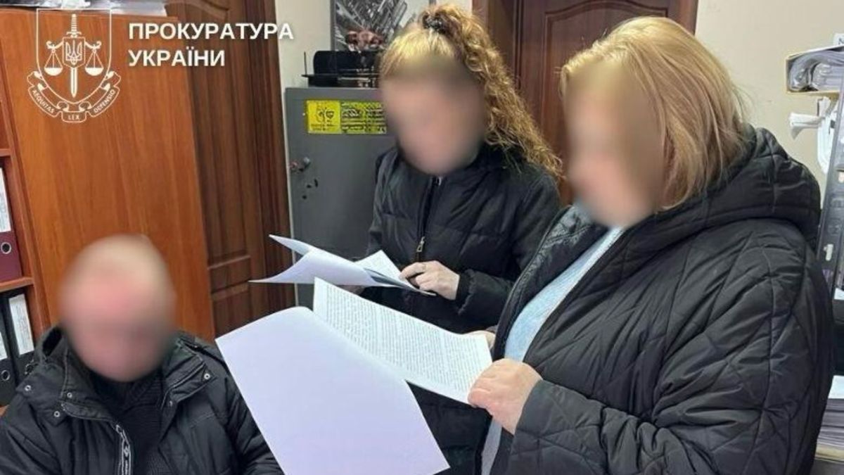 Лікарі НАМН брали $5000 за фіктивні діагнози призовникам Правоохоронець і двоє підозрюваних із документами в ріках